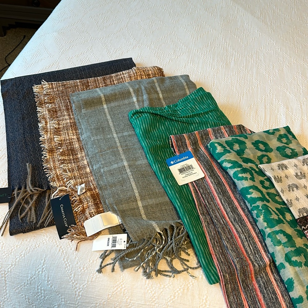 8 Scarves - 4 NWT
